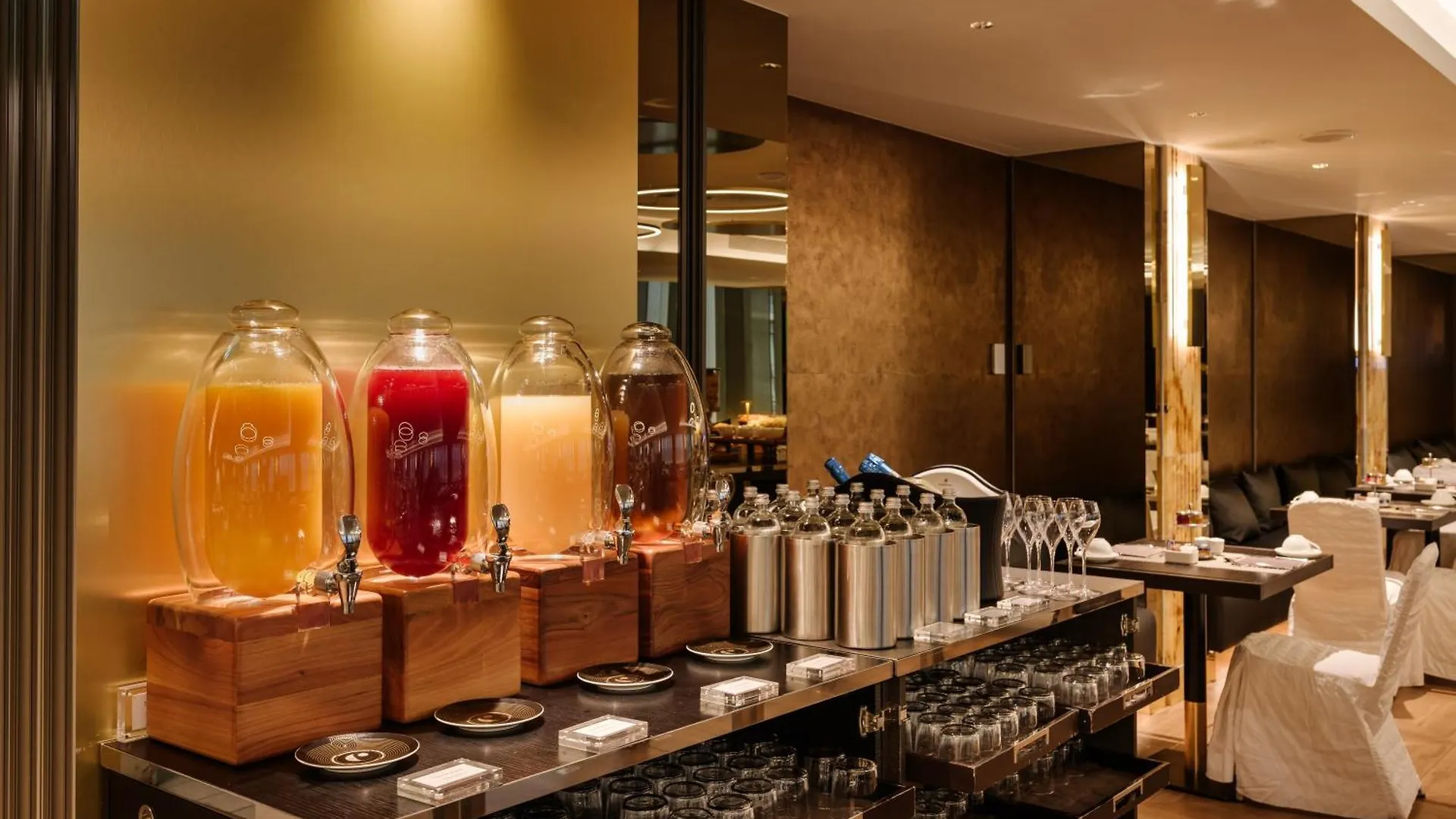 Hotel Dei Cavalieri Milano Duomo 4*, Μιλάνο